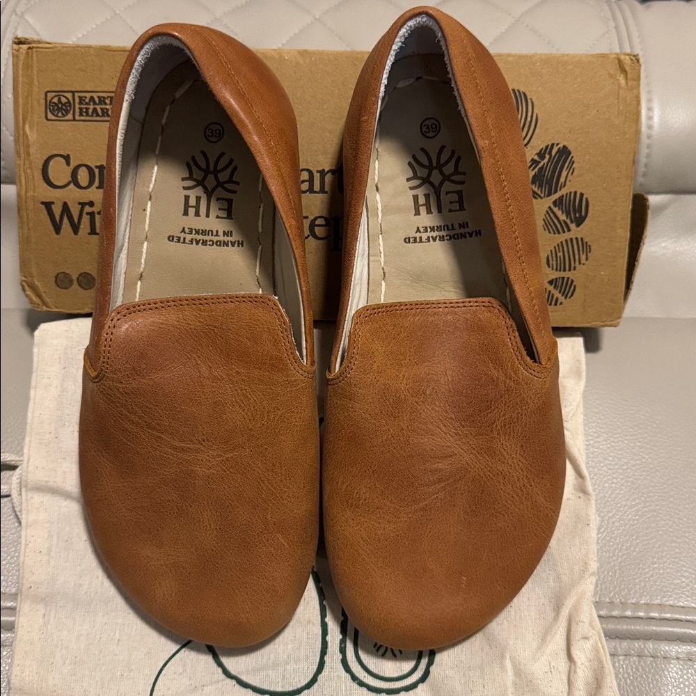 Charix Camel Leather Ballet Flat Shoes Slip-On Women's Size EU 39 US 8.5